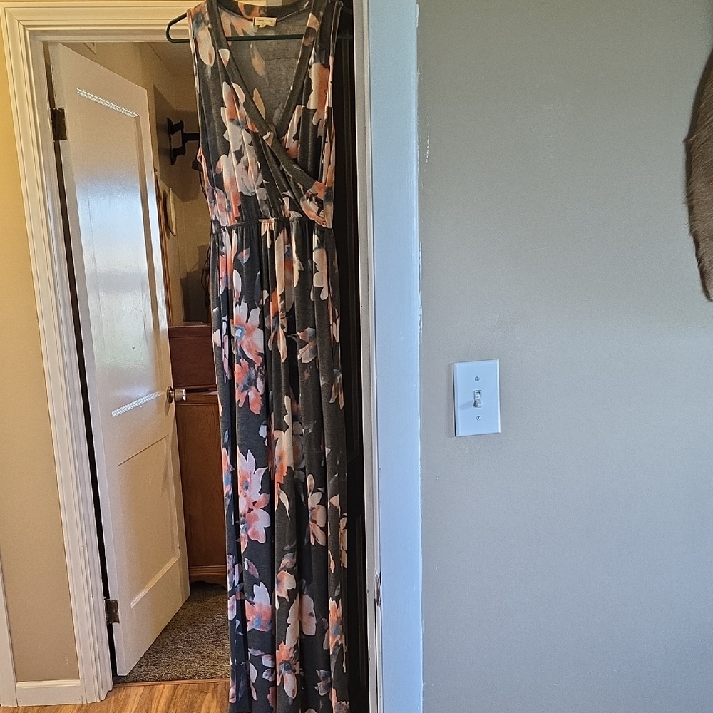 Sweet Love Floral Maxi Dress - Black and Pink